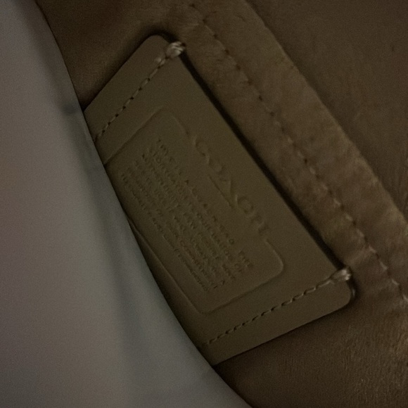 Brand new coach bag - still in the wrapping - Picture 6 of 9